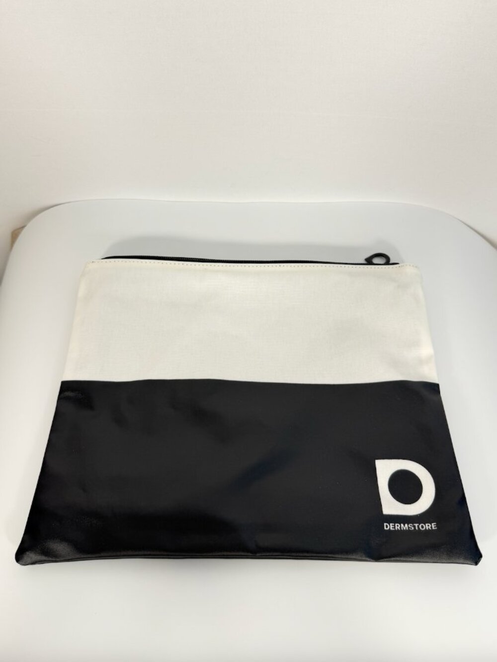 Dermstore Large Cosmetic Bag Black Ivory Zipper Makeup Travel Toiletry Case NWOT